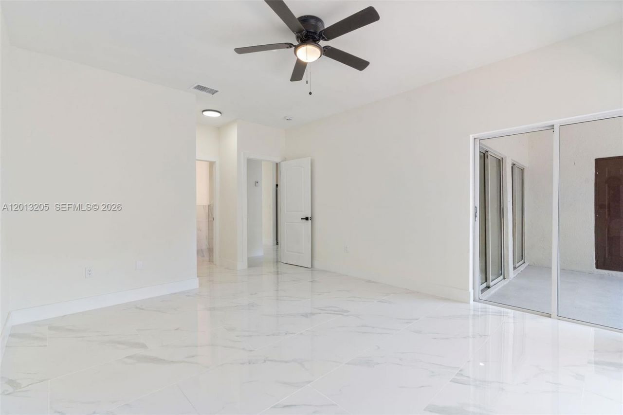 7978 NW 200th St , Hialeah, FL 33015 Photo