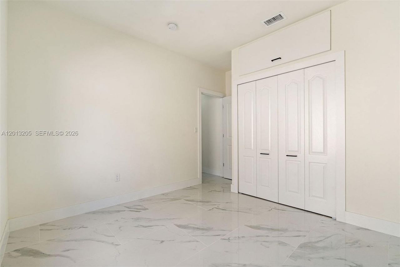 7978 NW 200th St , Hialeah, FL 33015 Photo