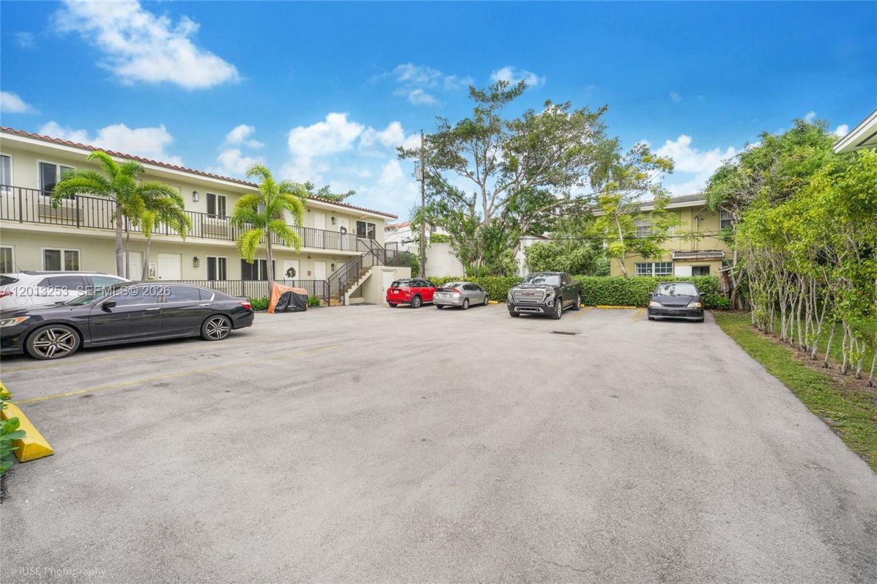35 Antilla Ave , Unit 2, Coral Gables, FL 33134 Photo