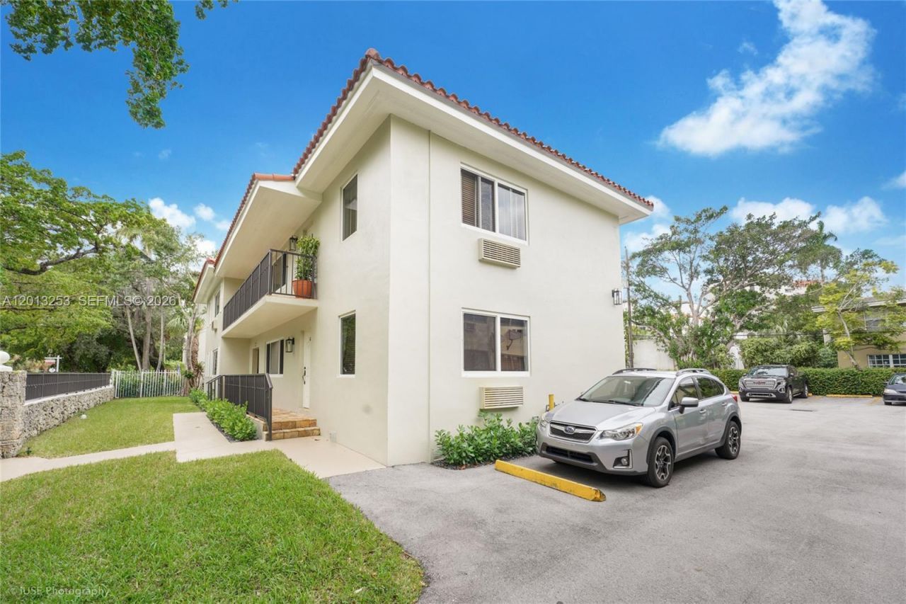 35 Antilla Ave , Unit 2, Coral Gables, FL 33134 Photo