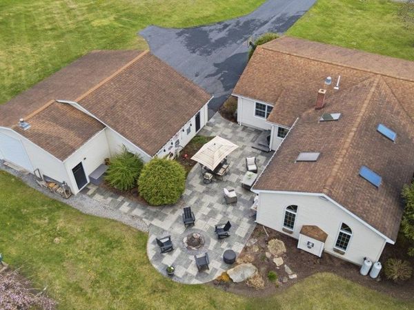 1138 Barber Pond Road, Pownal, VT 05261