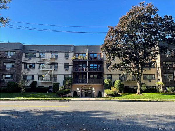 2261 Palmer Avenue, Unit 2N, New Rochelle, NY 10801