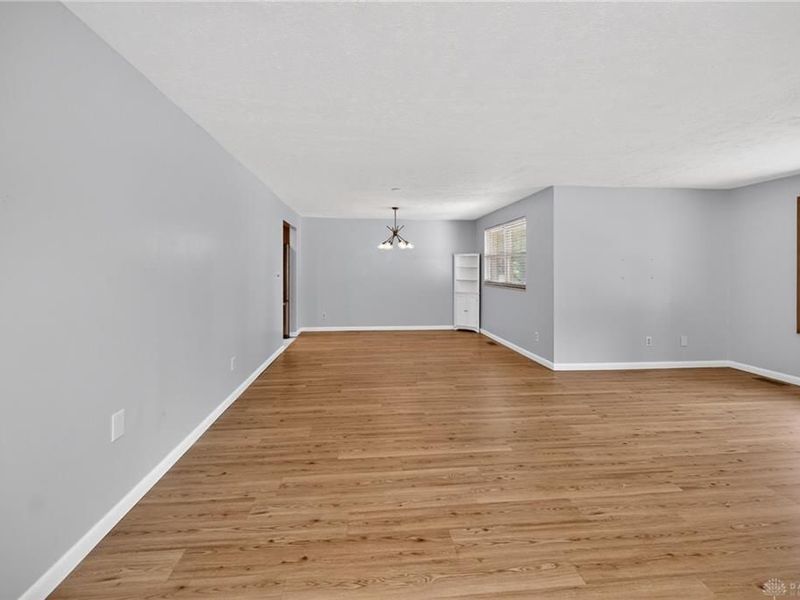 2749 Hemphill Road, Kettering, OH 45440 Photo 7