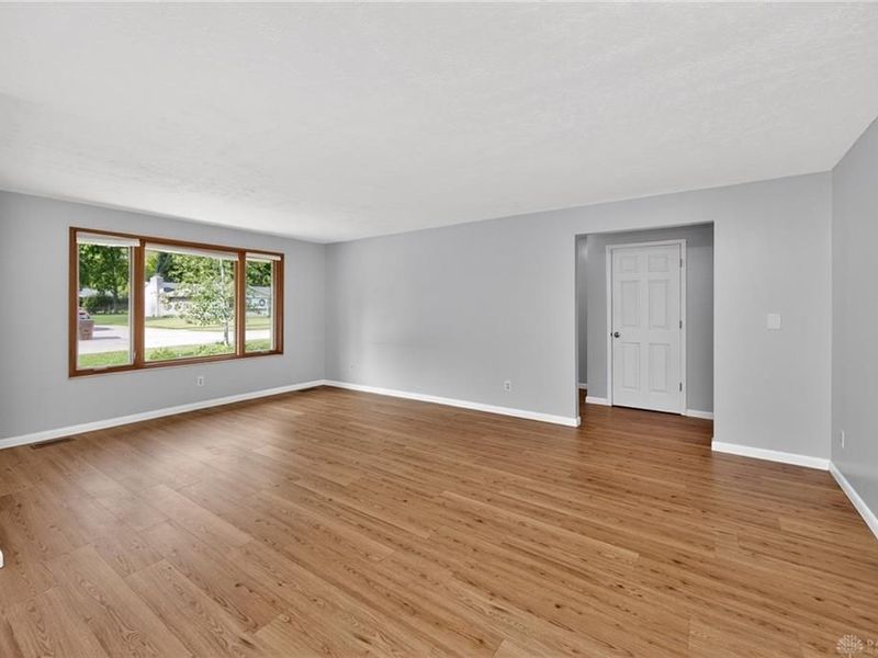 2749 Hemphill Road, Kettering, OH 45440 Photo 9