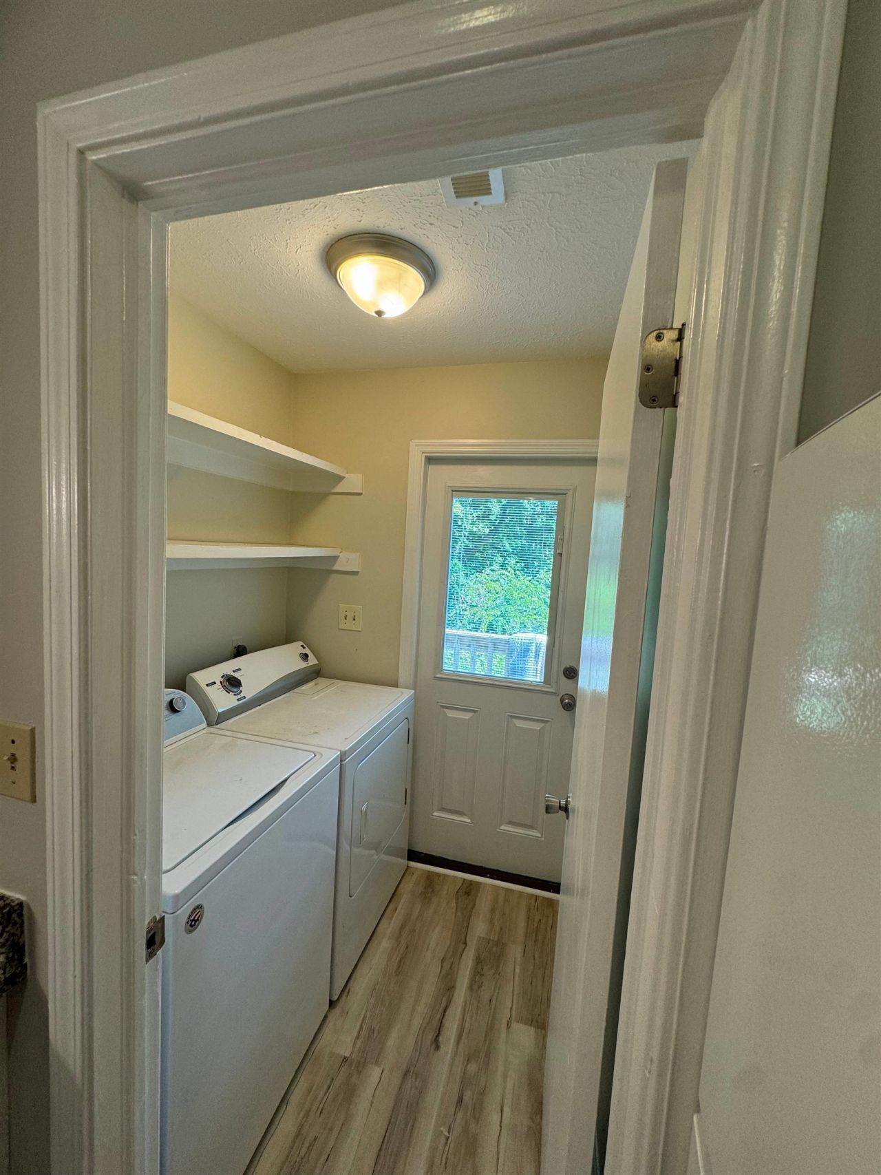 209 Cedar St.  Photo 5