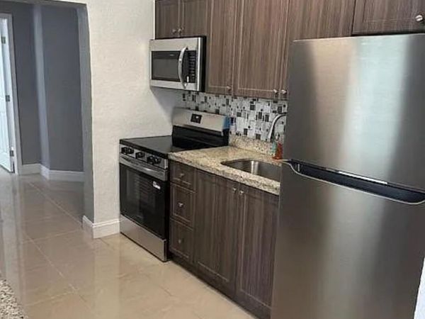 1558 NW 5th Avenue, Pompano Beach, FL 33060