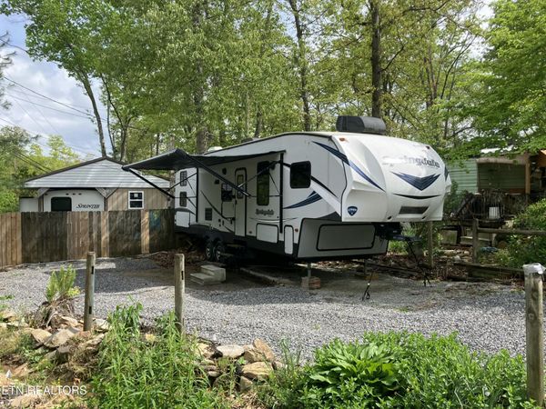 44 Arapaho Drive, Crossville, TN 38572