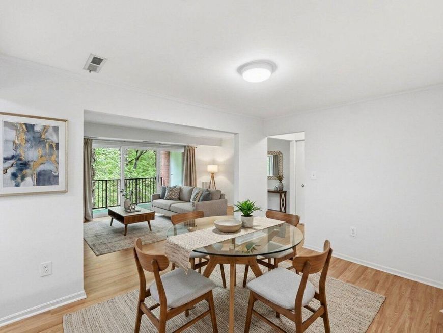 876 College Parkway, Unit 201, Rockville, MD 20850 Main Photo