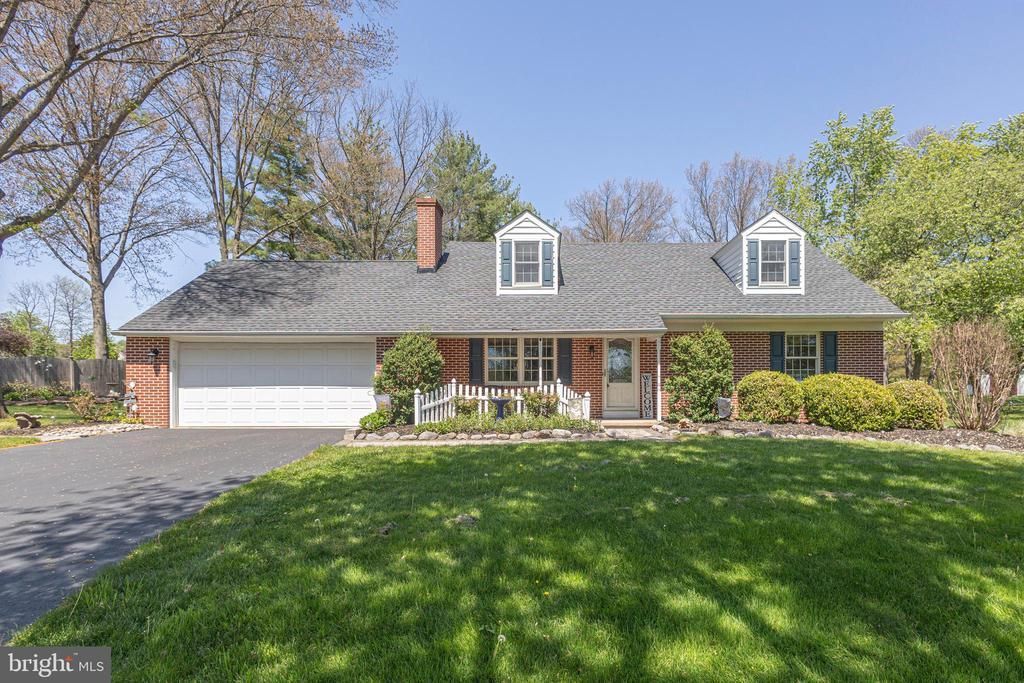225 PARKVIEW COURT , HARLEYSVILLE, PA 19438