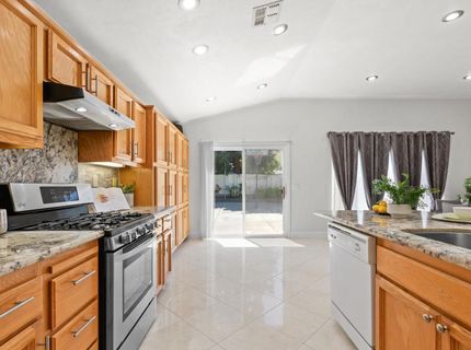 6616 Eskridge Way, Elk Grove, CA 95758 Photo