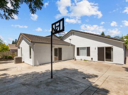 6616 Eskridge Way, Elk Grove, CA 95758 Photo