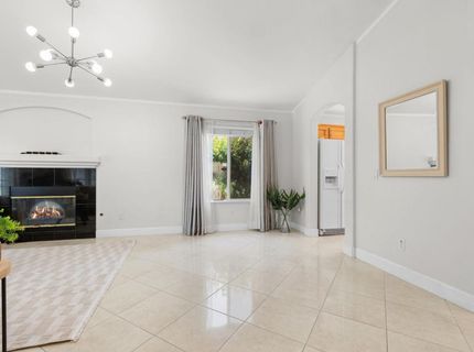 6616 Eskridge Way, Elk Grove, CA 95758 Photo