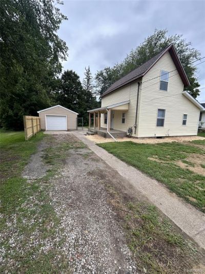 411 Crane Street, Eaton Rapids, MI 48827 Main Photo