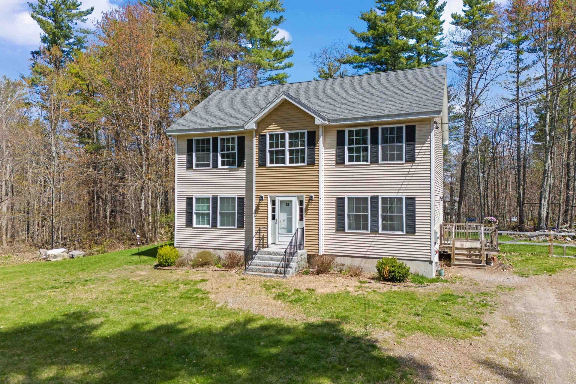 28 Dougherty Lane, New Boston, NH 03070 Main Photo