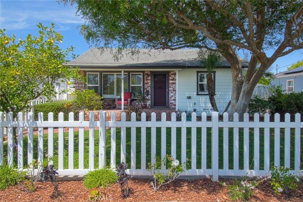 1925 Fullerton Avenue, Costa Mesa, CA 92627 Main Photo