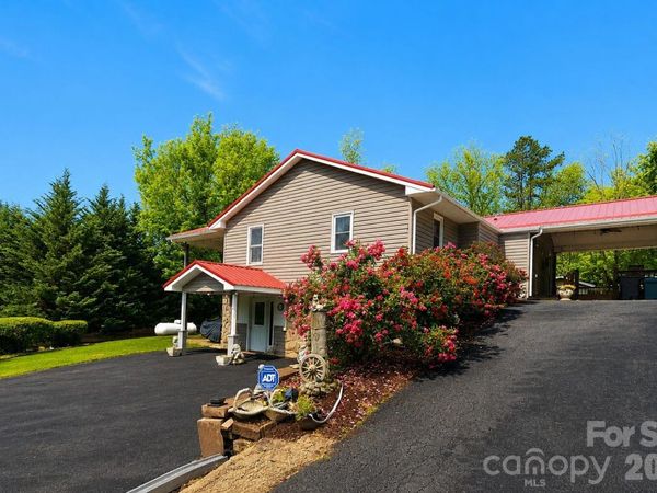 41 Vista Drive, Clyde, NC 28721