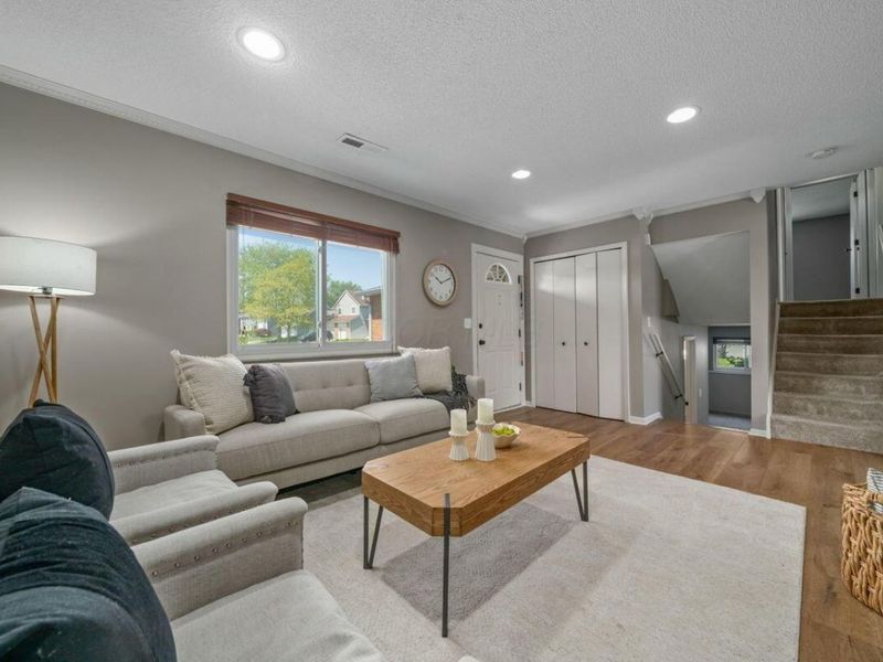 4858 Wallington Drive, Hilliard, OH 43026 Photo 5