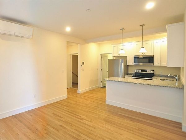 877 Beacon St, Unit 2, Boston, MA 02215