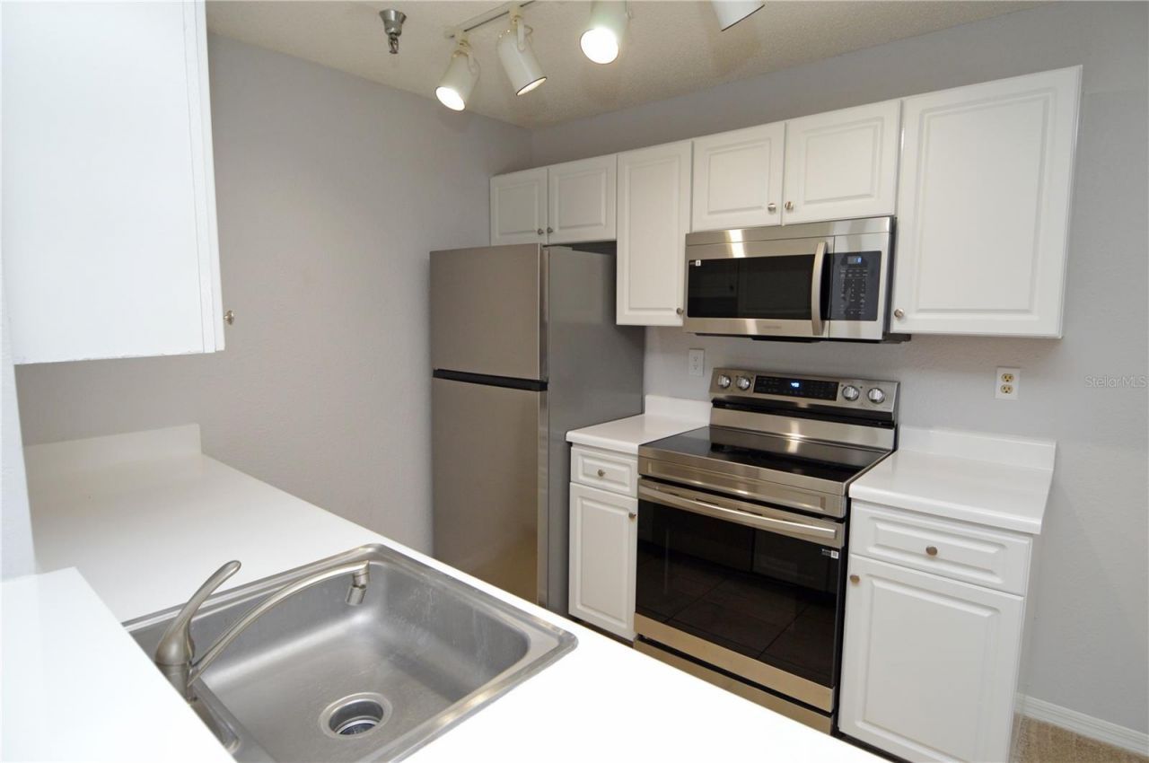10265 Gandy Boulevard N, Unit 1804, Saint Petersburg, FL 33702 Photo