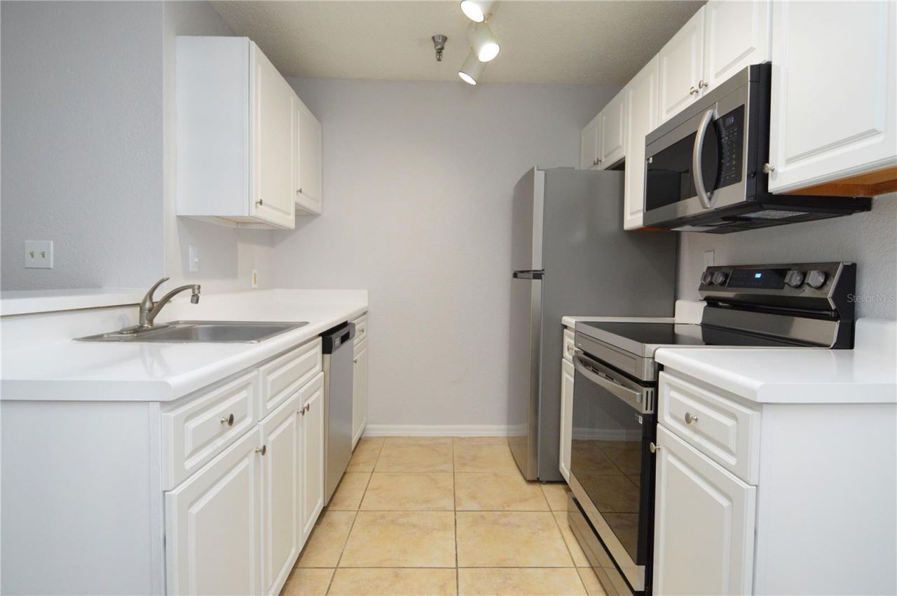 10265 Gandy Boulevard N, Unit 1804, Saint Petersburg, FL 33702 Photo