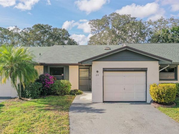 24 BUCK CIRCLE , HAINES CITY, FL 33844