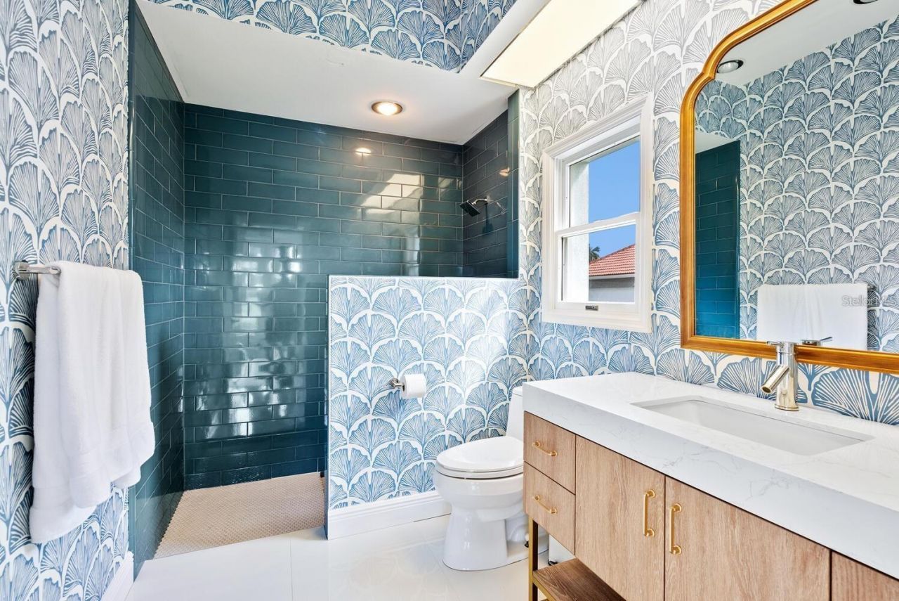 4104 Las Palmas Way, Sarasota, FL 34238 Photo