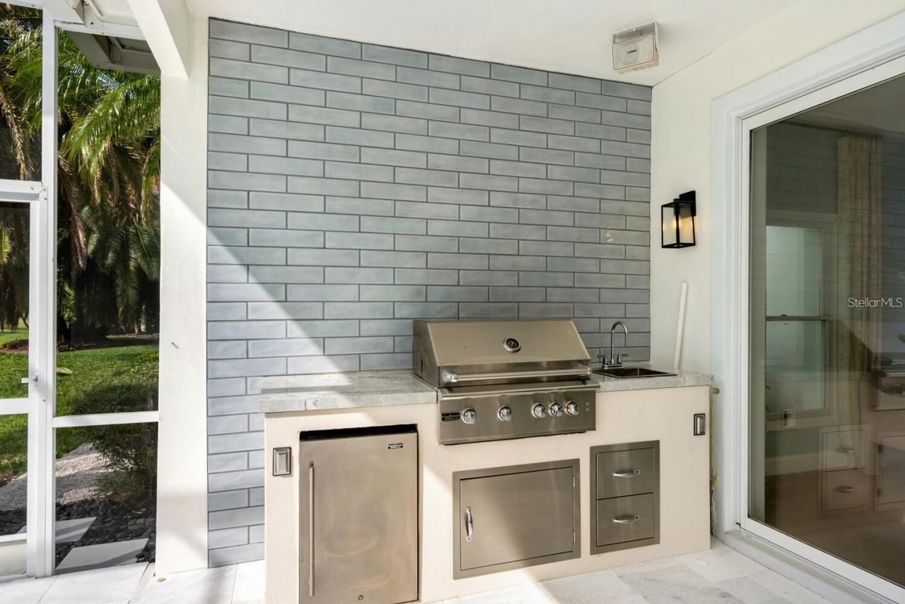 4104 Las Palmas Way, Sarasota, FL 34238 Photo