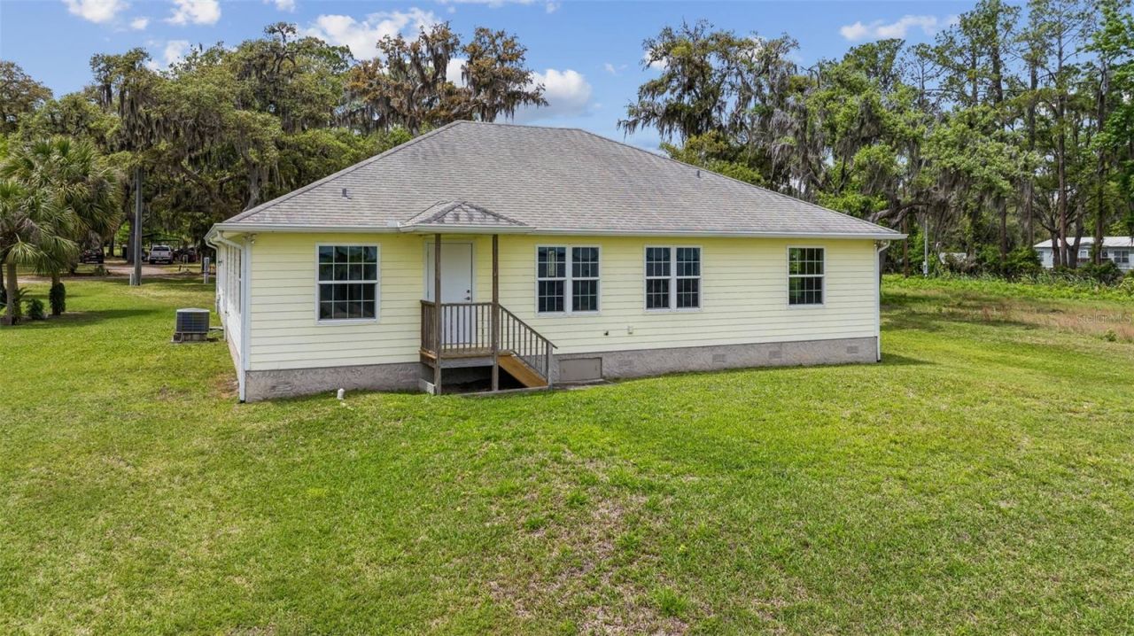 102 Sandra Lane , Crescent City, FL 32112 Photo