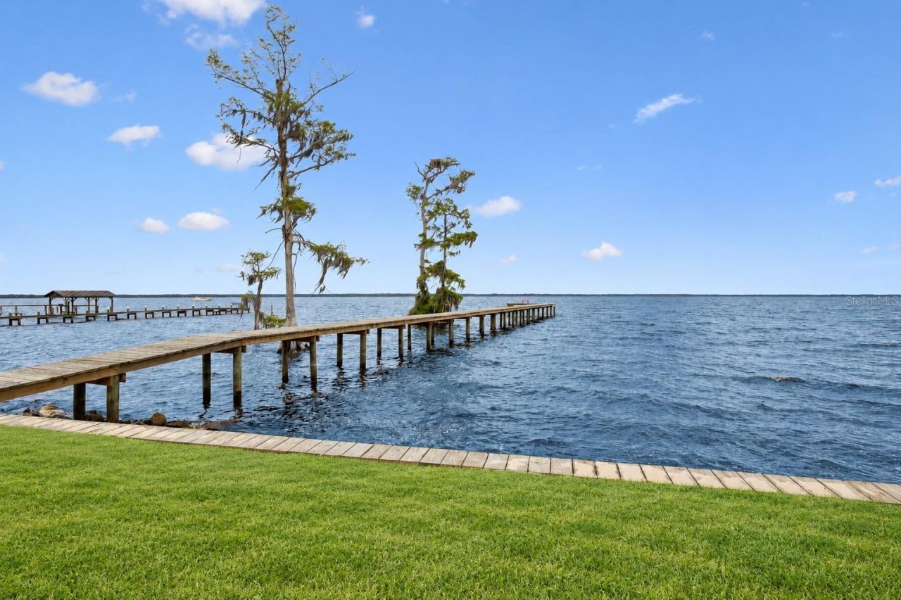 102 Sandra Lane, Crescent City, FL 32112 Photo