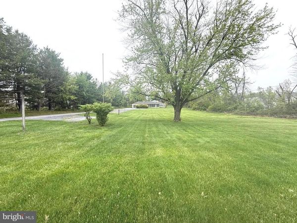 4041 LINGLESTOWN ROAD , HARRISBURG, PA 17112