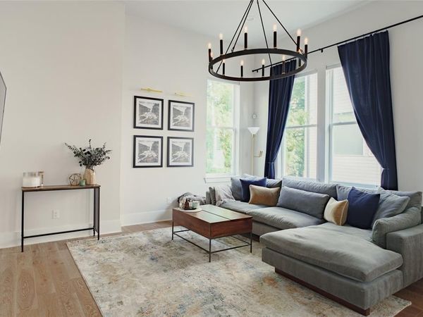 381 E Greenbriar Lane, Unit 1001, Dallas, TX 75203