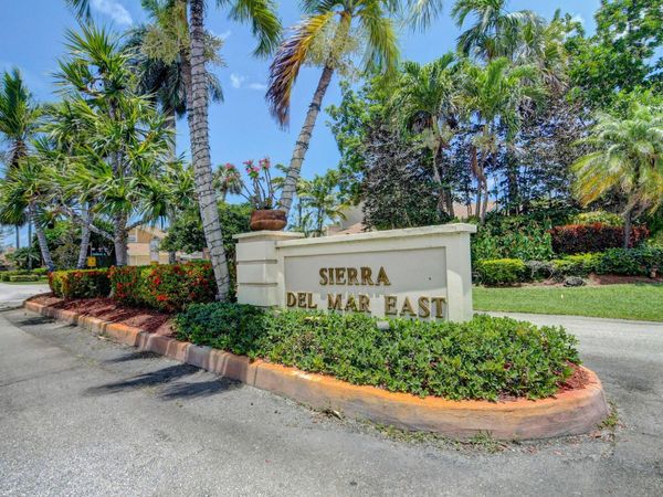 7657 Sierra Terrace W, Boca Raton, FL 33433