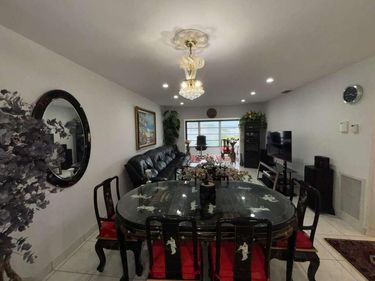 4706 NW 36th Street, Unit 605, Lauderdale Lakes, FL 33319