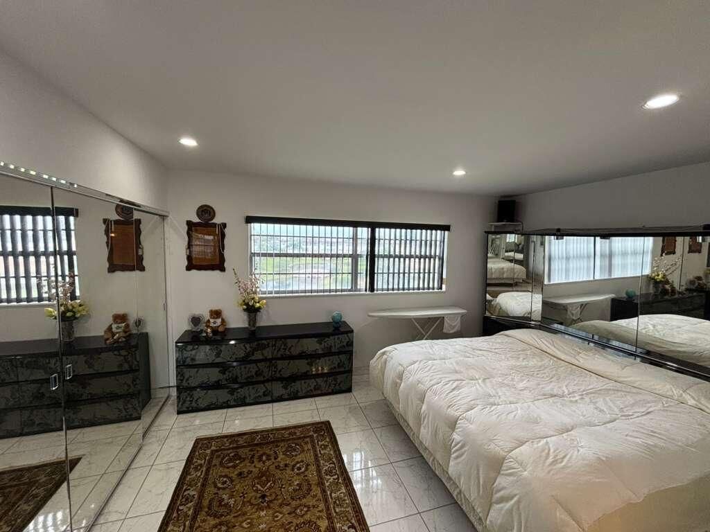 4706 NW 36th Street, Unit 605, Lauderdale Lakes, FL 33319 Photo
