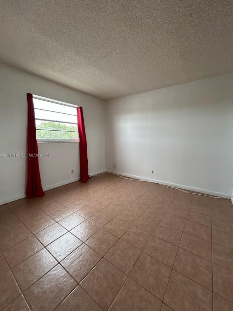 2145 Pierce Street, Unit 417, Hollywood, FL 33020 Photo