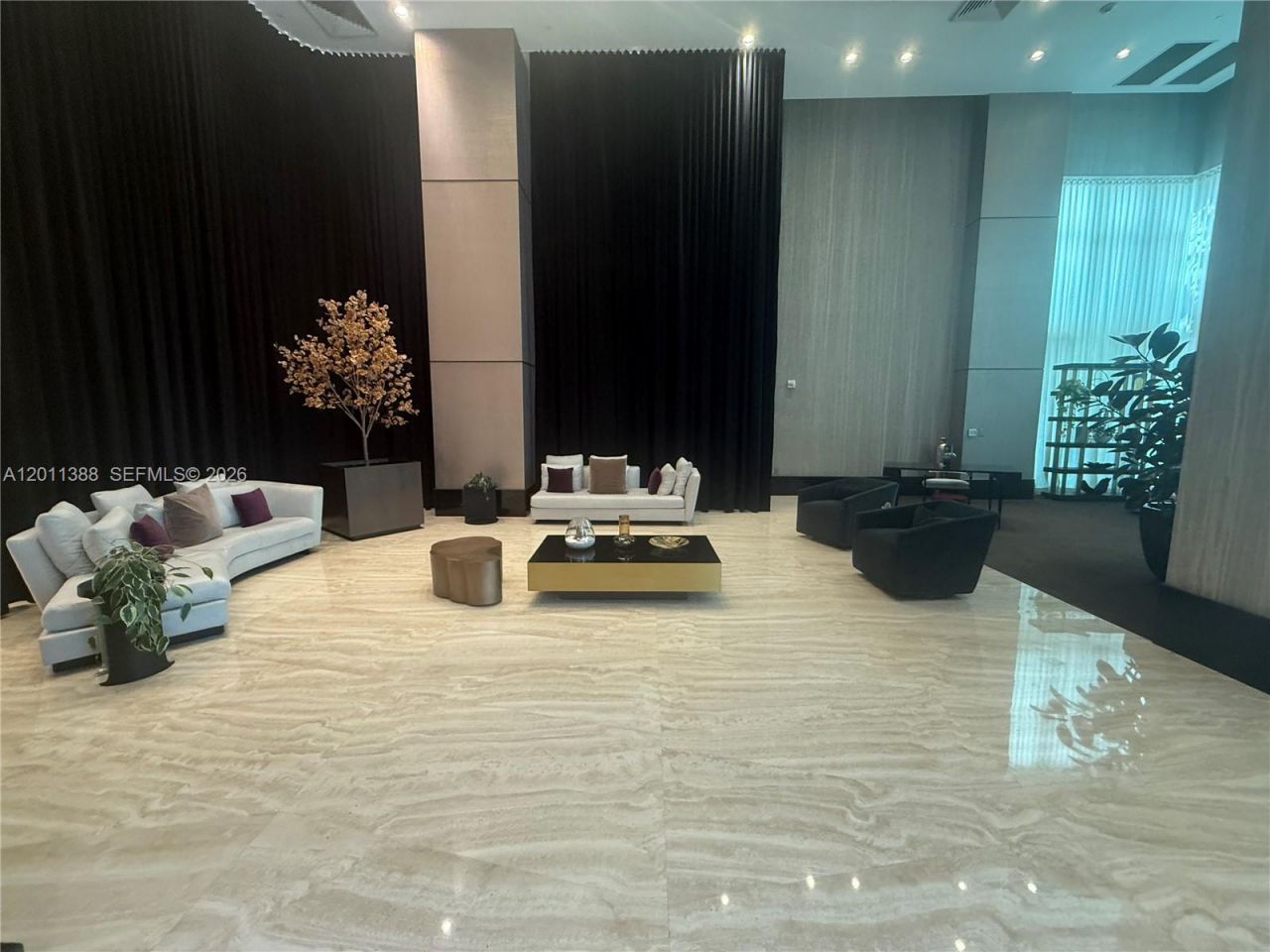 950 Brickell Bay Dr, Unit 4308, Miami, FL 33131 Photo