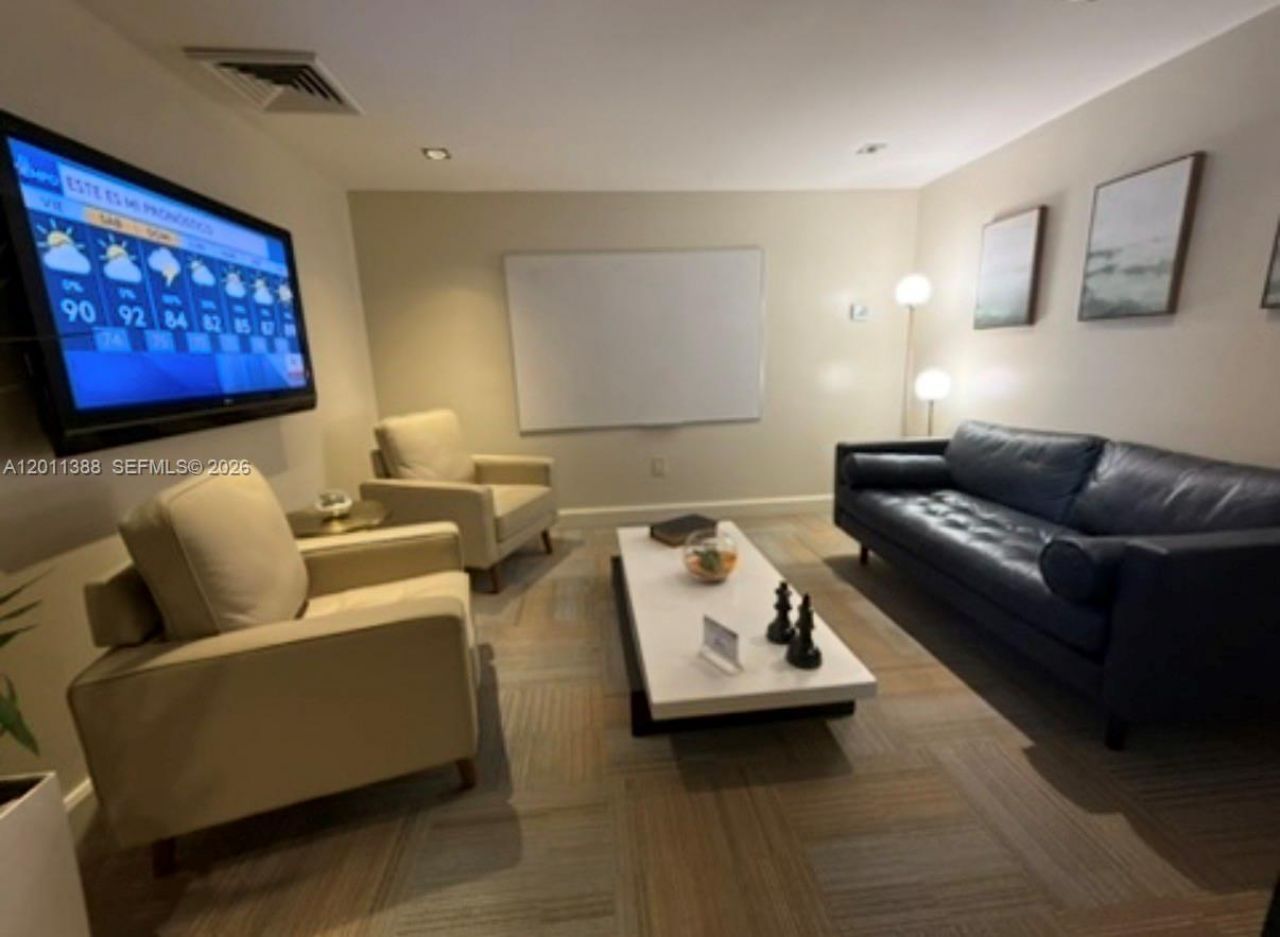 950 Brickell Bay Dr, Unit 4308, Miami, FL 33131 Photo
