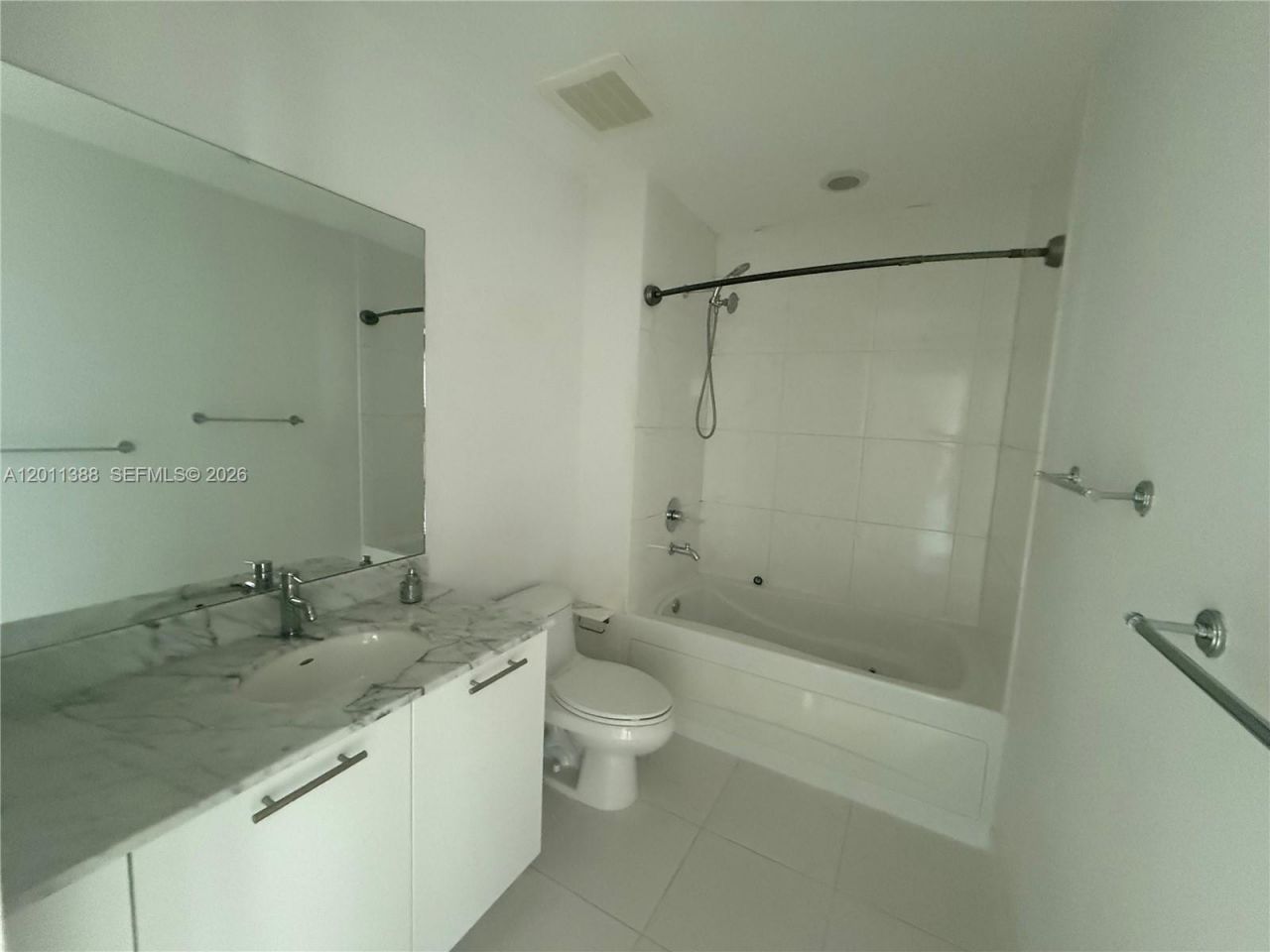 950 Brickell Bay Dr, Unit 4308, Miami, FL 33131 Photo