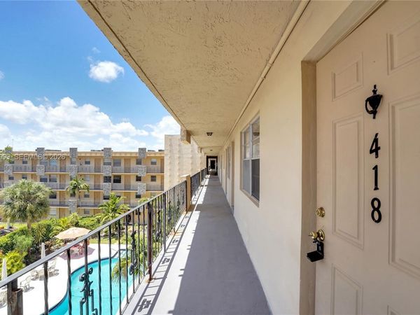 2145 Pierce Street , Unit 418, Hollywood, FL 33020