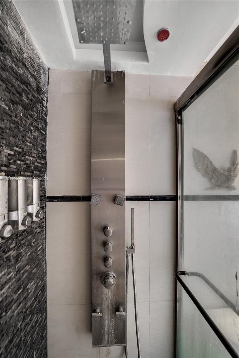 2145 Pierce Street , Unit 418, Hollywood, FL 33020 Photo