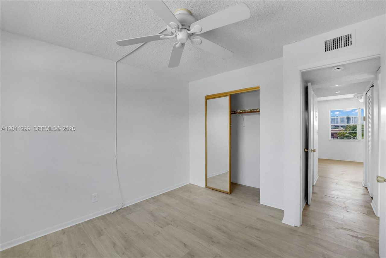 2145 Pierce Street , Unit 418, Hollywood, FL 33020 Photo