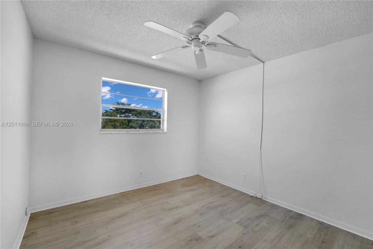 2145 Pierce Street , Unit 418, Hollywood, FL 33020 Photo