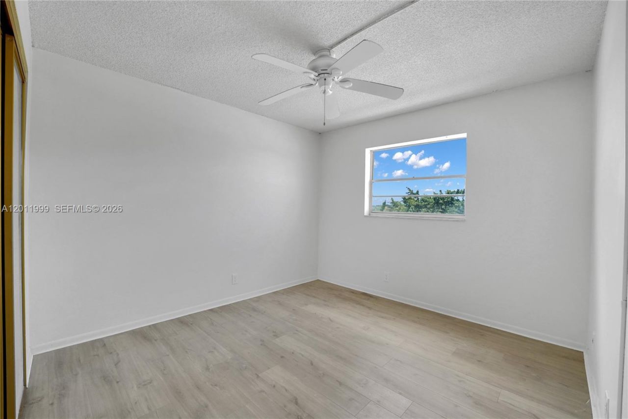 2145 Pierce Street , Unit 418, Hollywood, FL 33020 Photo