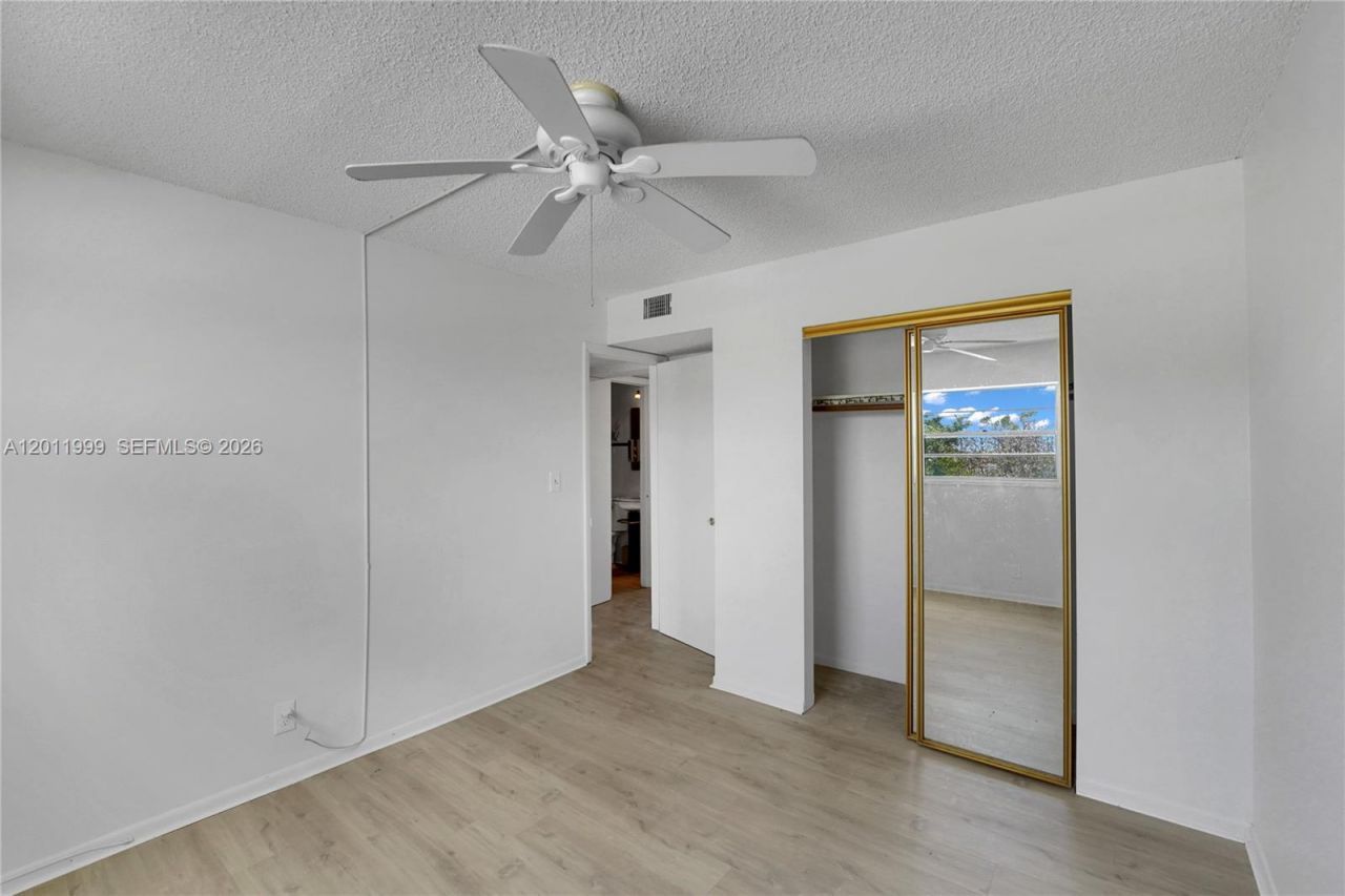 2145 Pierce Street , Unit 418, Hollywood, FL 33020 Photo