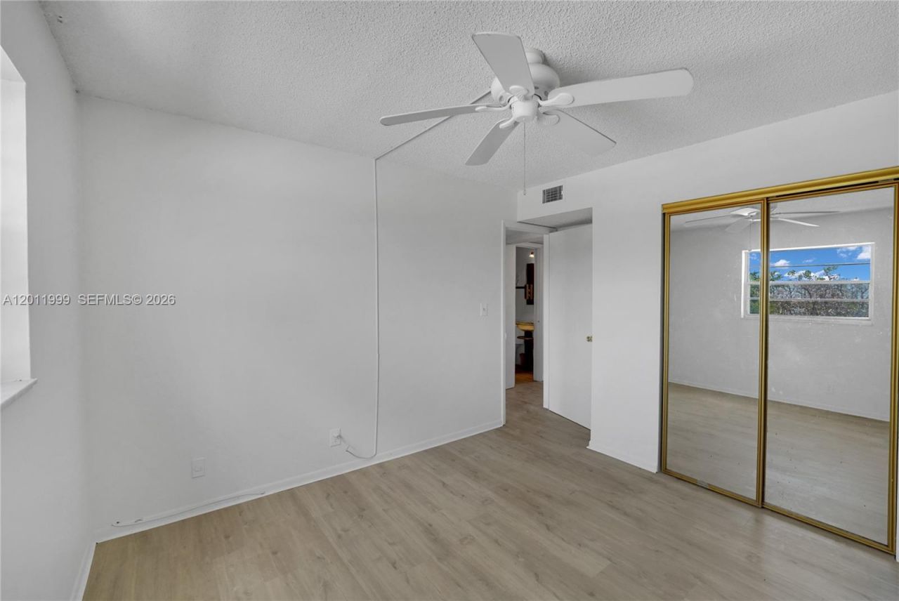 2145 Pierce Street , Unit 418, Hollywood, FL 33020 Photo