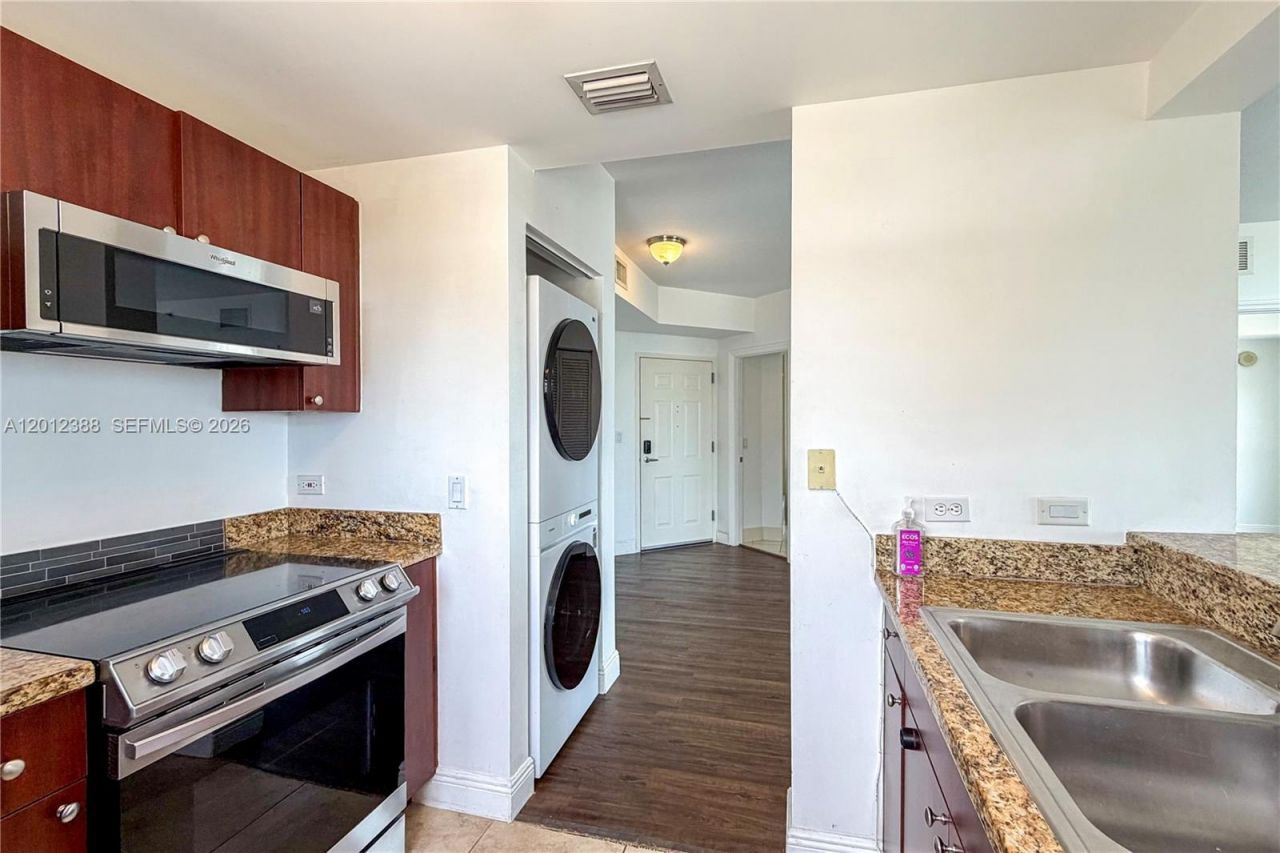 2600 SW 27th Ave , Unit 902, Miami, FL 33133 Photo