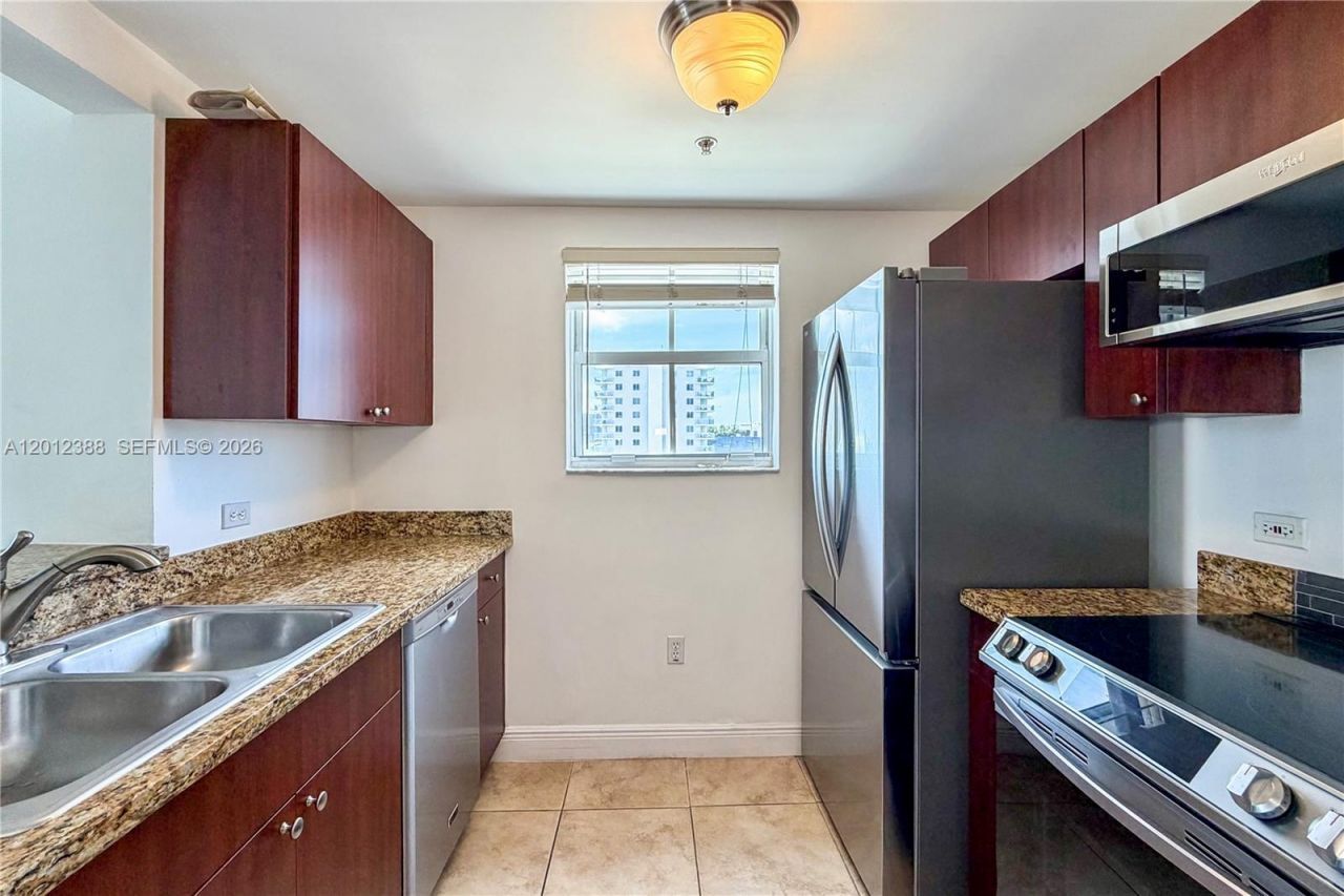 2600 SW 27th Ave , Unit 902, Miami, FL 33133 Photo