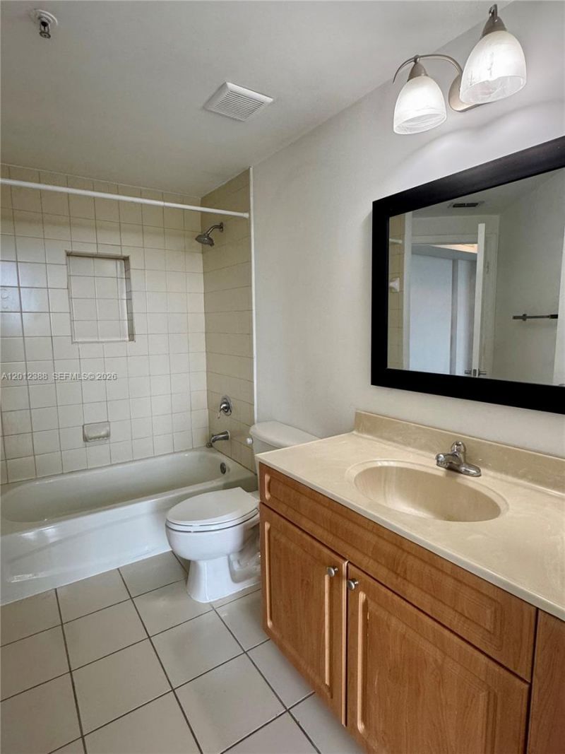 2600 SW 27th Ave , Unit 902, Miami, FL 33133 Photo