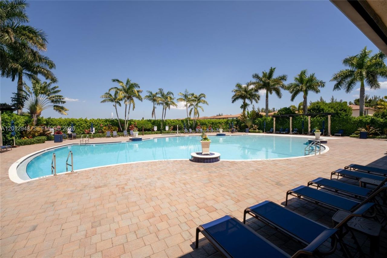 8821 W 34th Ct, Hialeah, FL 33018 Photo