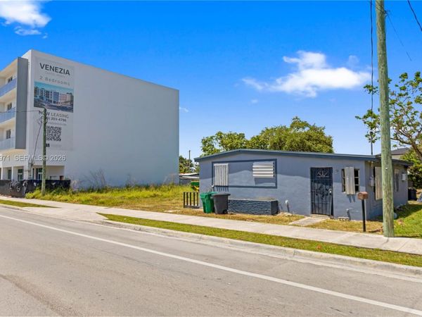 11969 SW 216th St , Miami, FL 33170